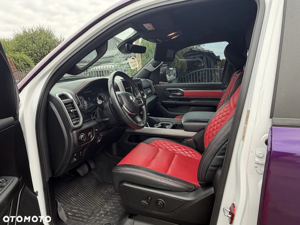 Dodge RAM - 8