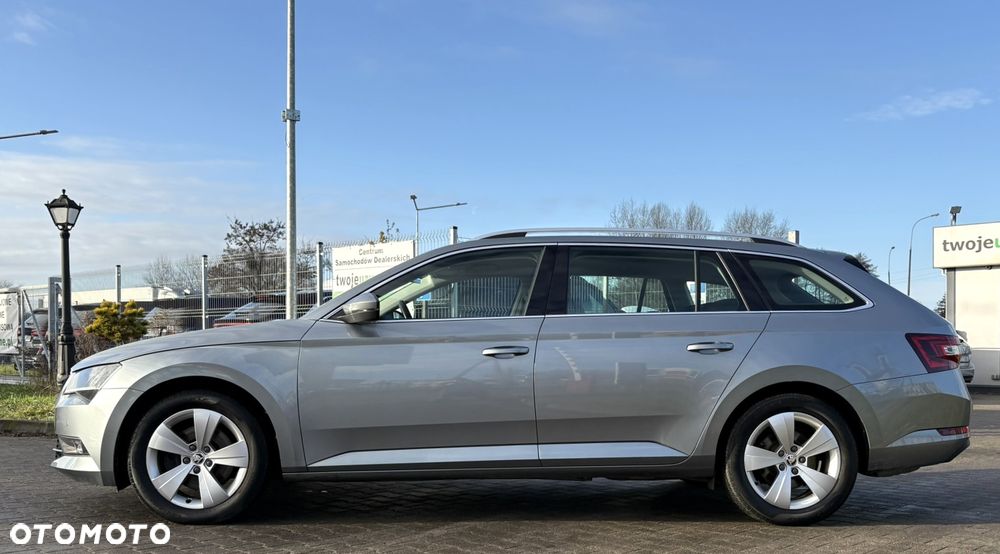 Skoda Superb 2.0 TDI 4x4 Ambition - 4