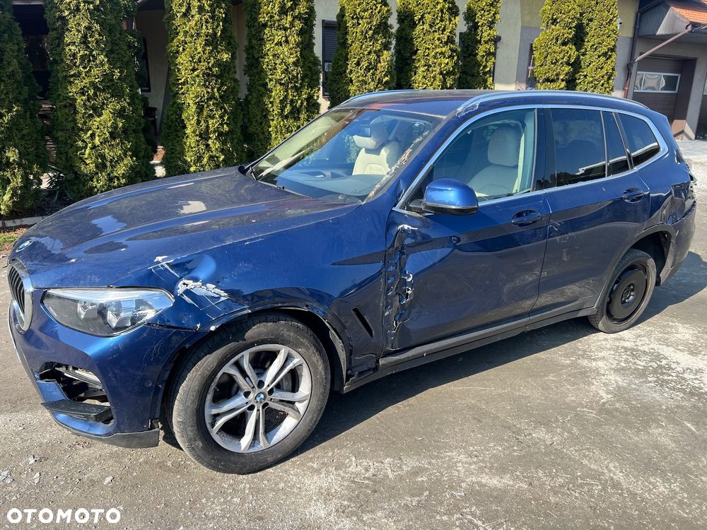 BMW X3 xDrive30i GPF Luxury Line - 4
