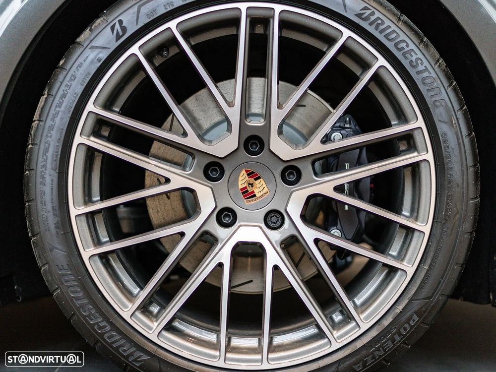 Porsche Panamera - 16