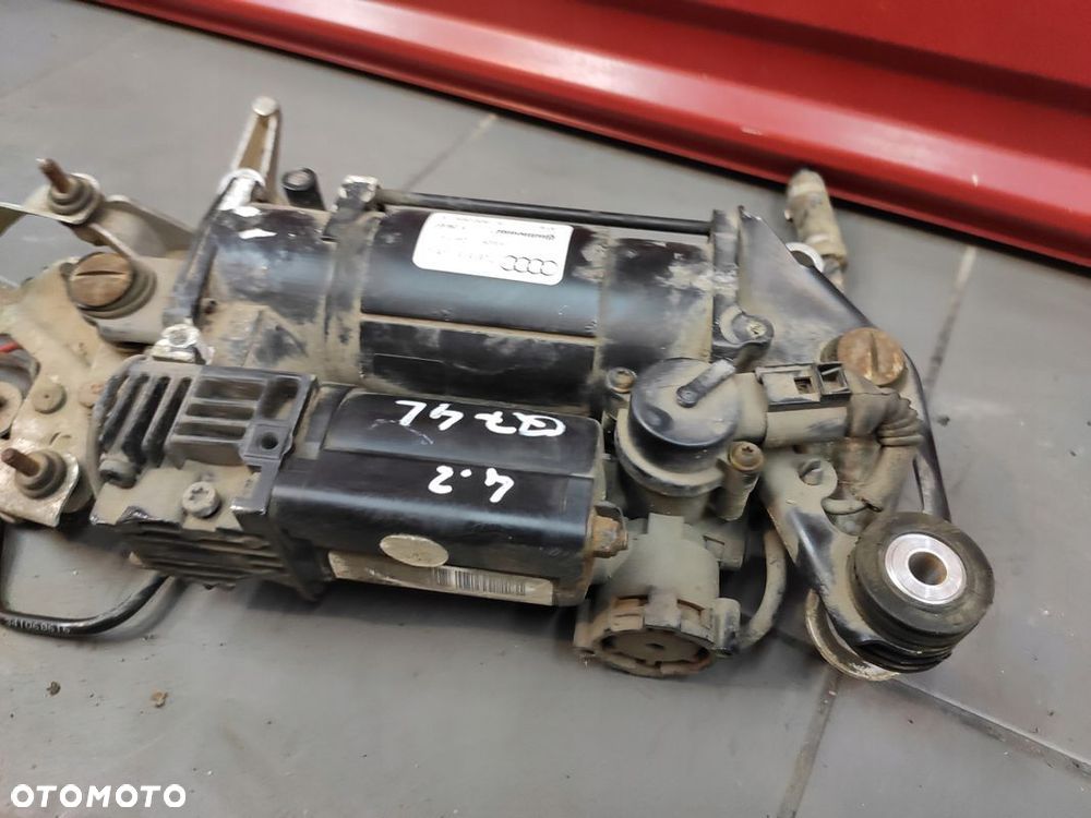 AUDI Q7 4L 3.0 TDI KOMPRESOR ZAWIESZENIA POMPA ORYGINAŁ SPRAWNY 7L8616006C - 10