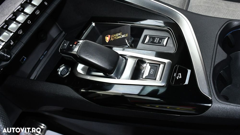 Peugeot 3008 PHEV EAT8 4X4 GT Pack - 16