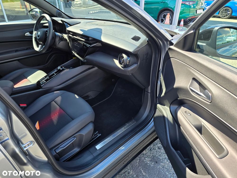 Alfa Romeo Junior 1.2 mHEV Ibrida Speciale eDCT - 12