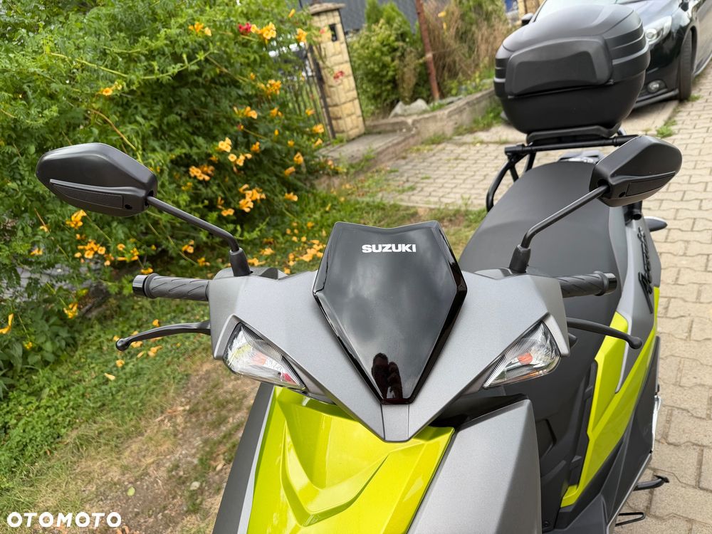 Suzuki Avenis - 20