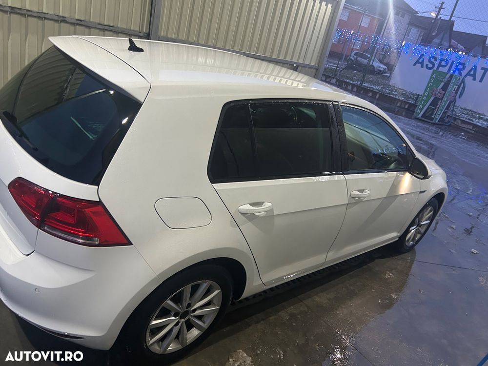 Volkswagen Golf 1.6 TDI BlueMotion Technology Lounge - 8