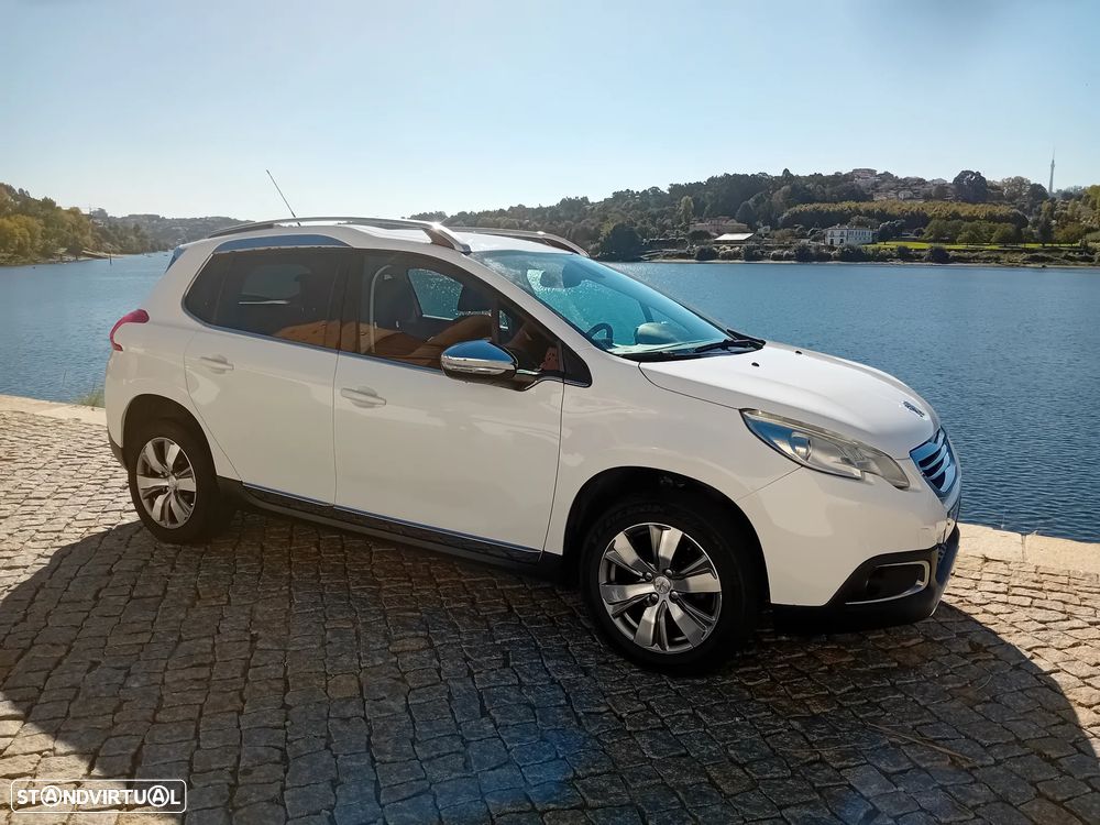 Peugeot 2008 1.2 PureTech Allure - 28