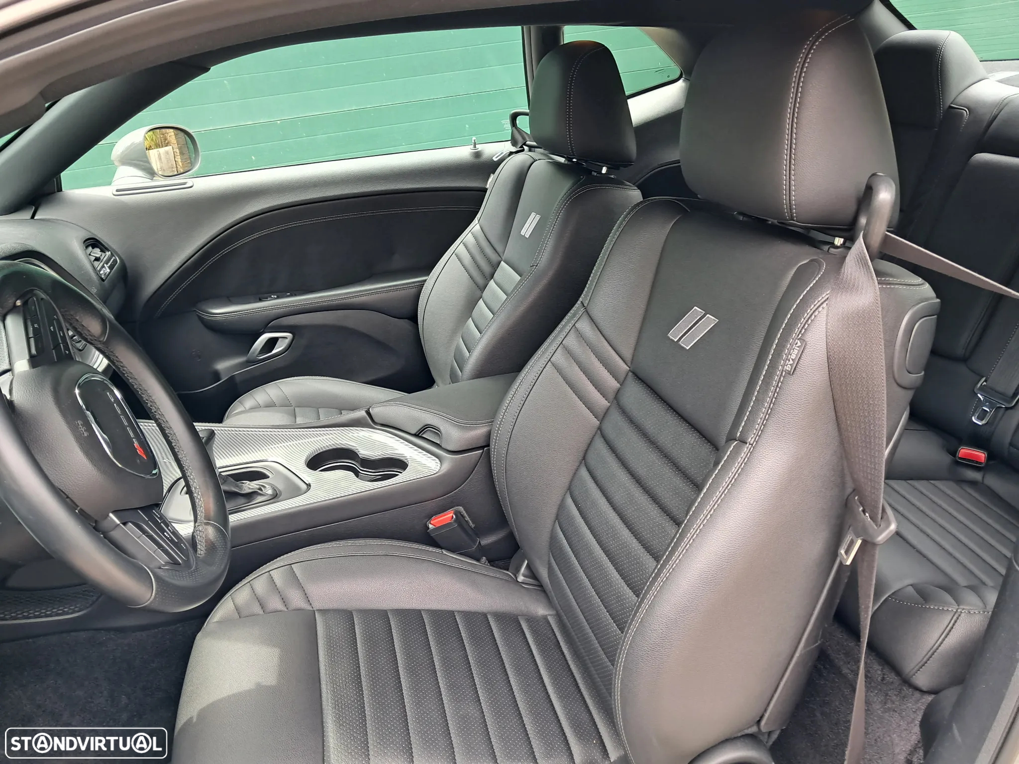 Dodge Challenger Auto SXT Plus - 12