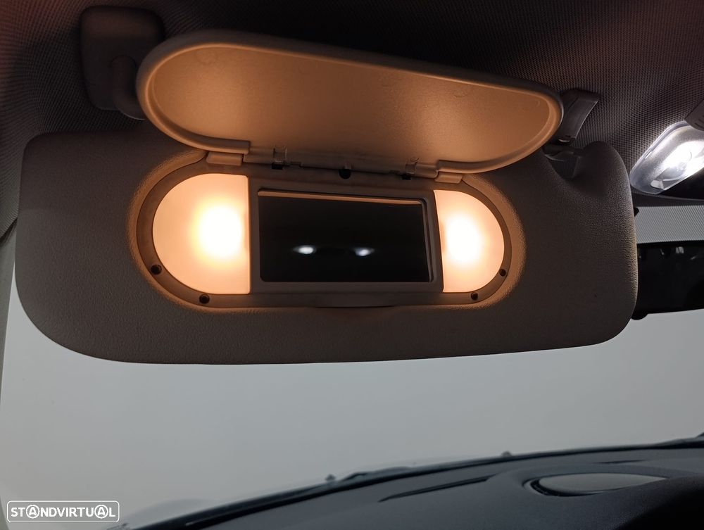 MINI 5 Portas One D - 22