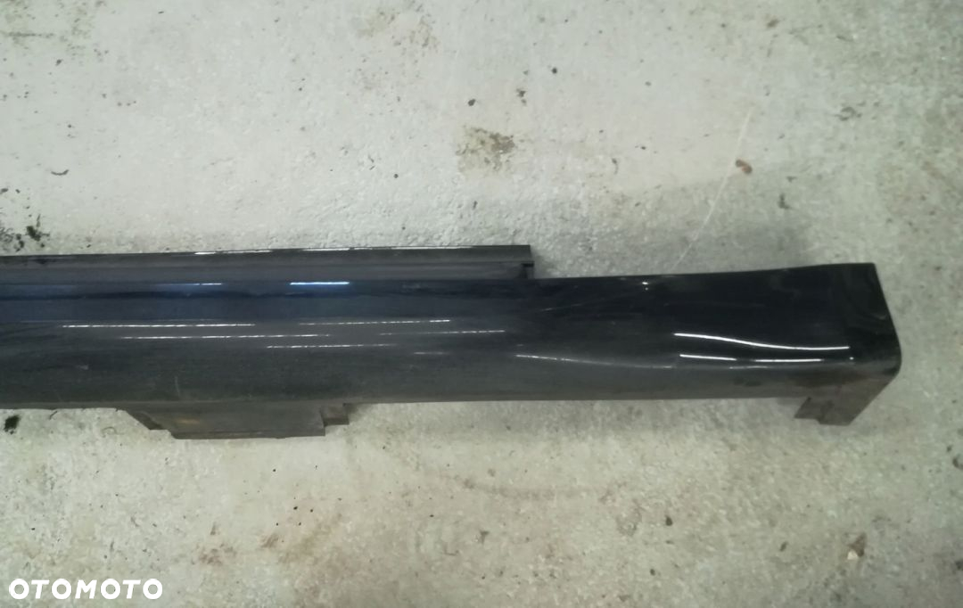 LEXUS IS 250 LISTWA PROGOWA PRAWA LAKIER 202 - 6