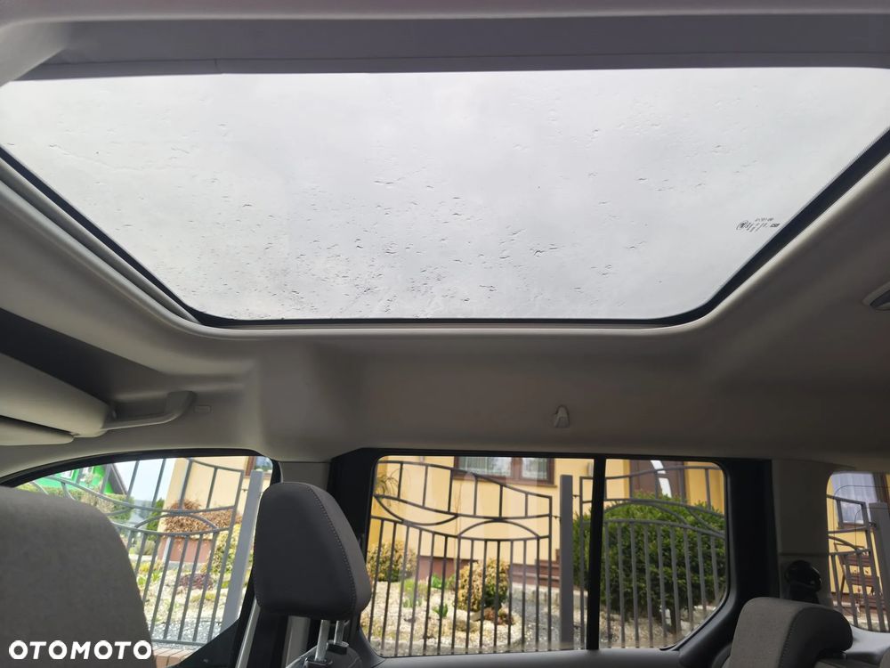 Ford Tourneo Connect Grand - 12