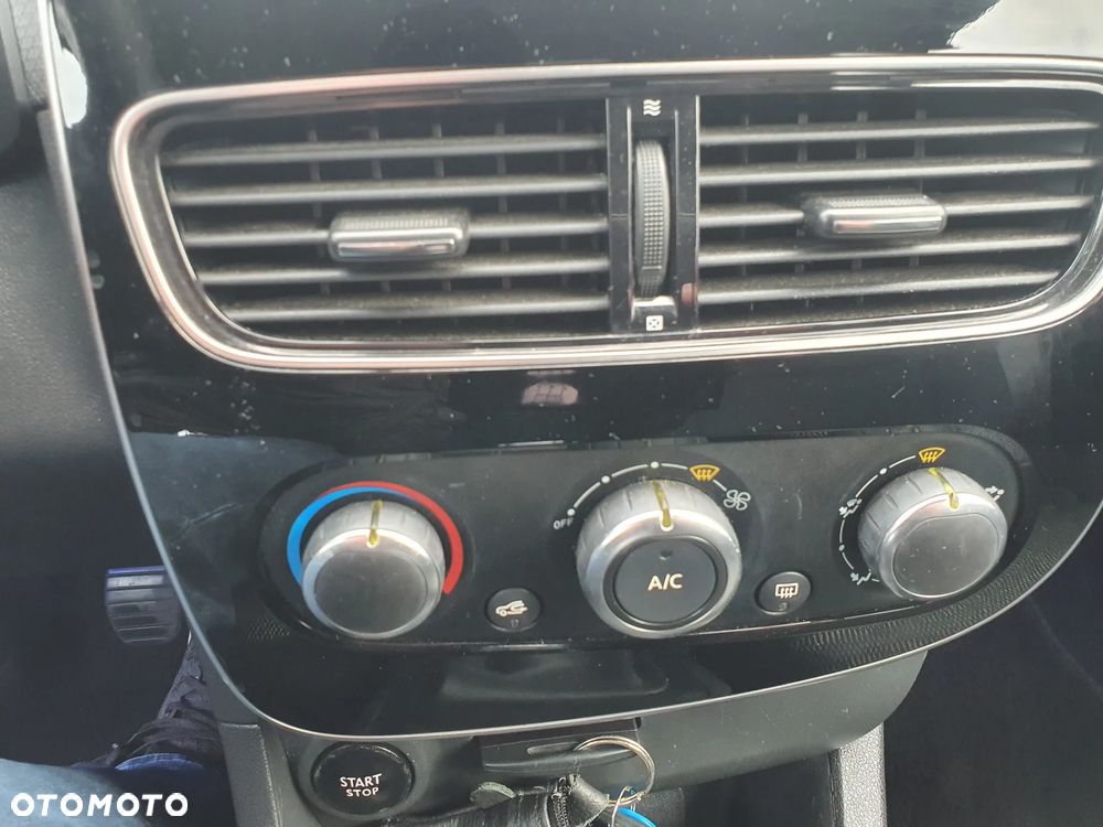 Renault Clio 1.2 16V 75 LIMITED - 16