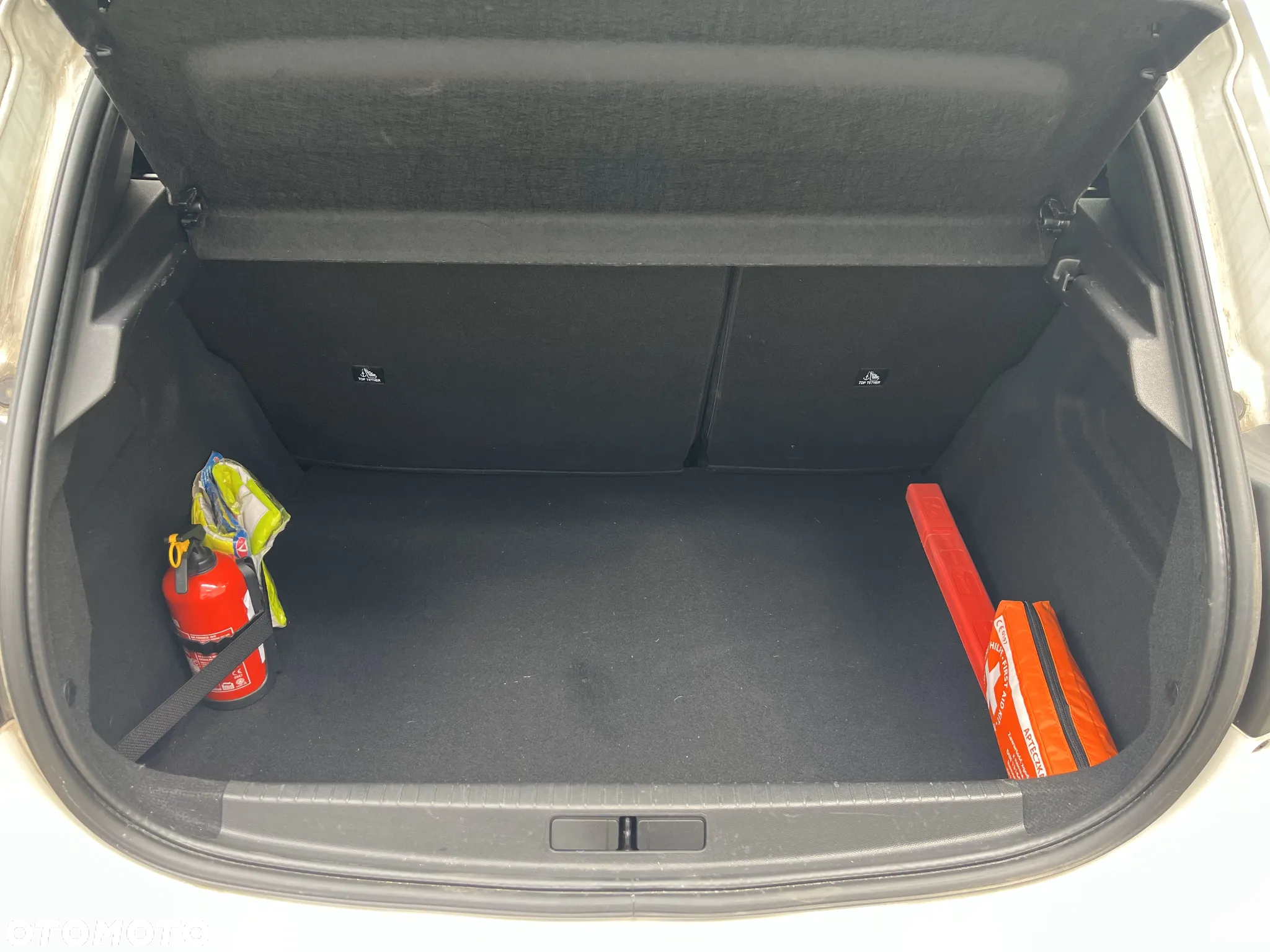 Peugeot 208 1.2 PureTech Active S&S - 13