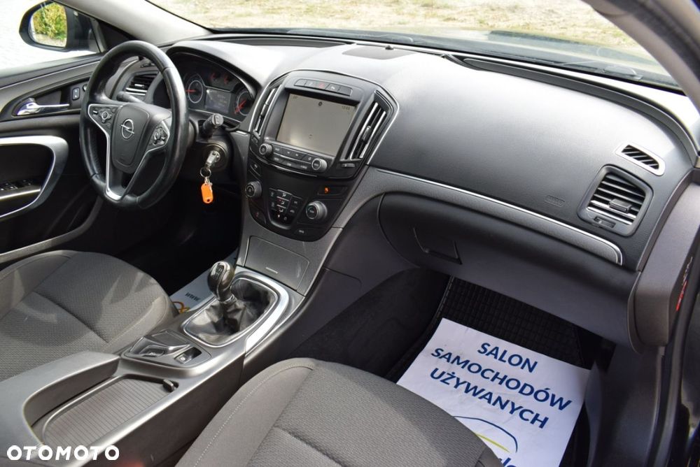 Opel Insignia - 25