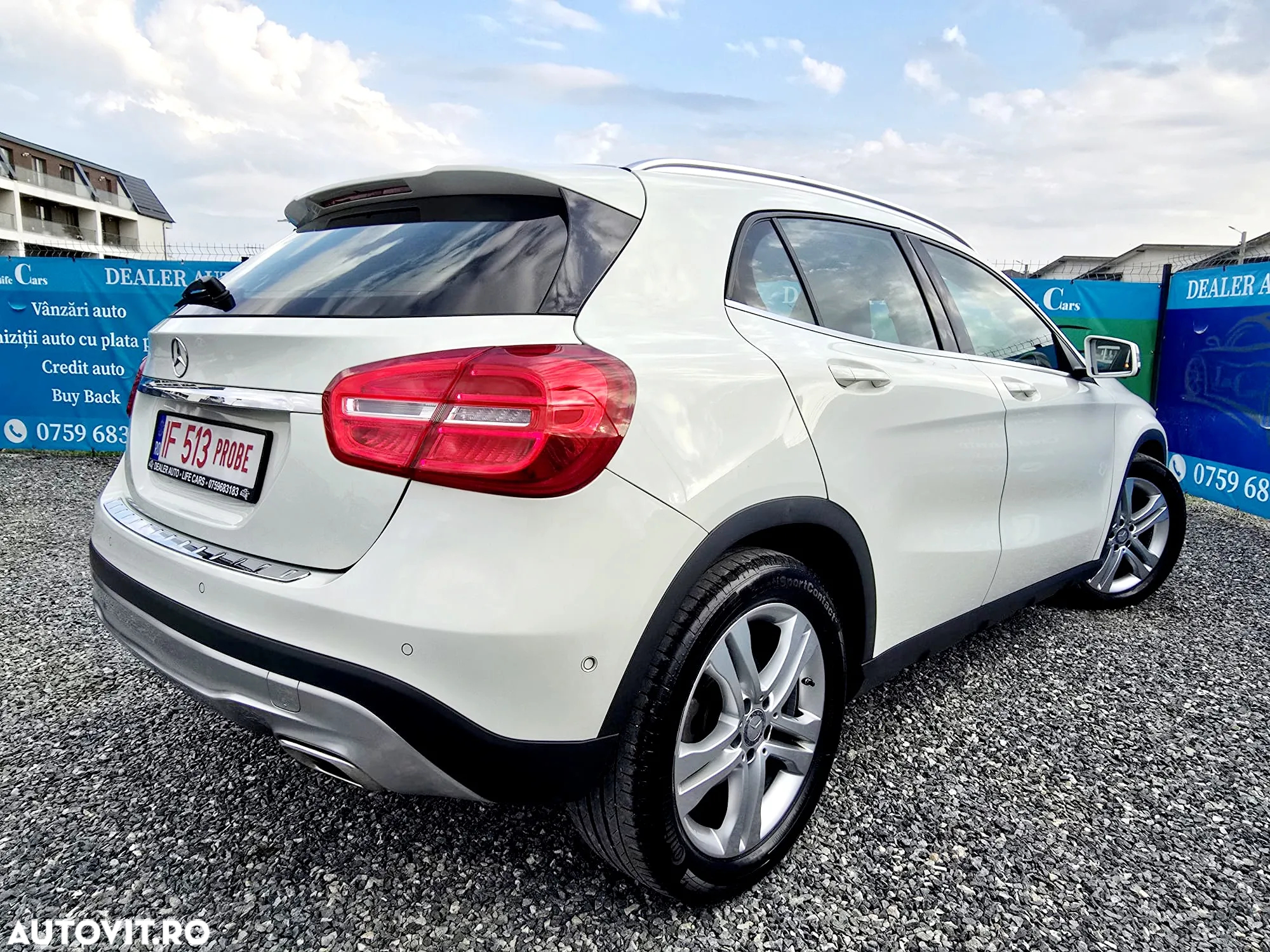 Mercedes-Benz GLA 220 d 4Matic 7G-DCT Urban - 4