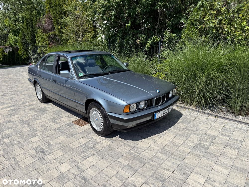 BMW Seria 5 525i - 1