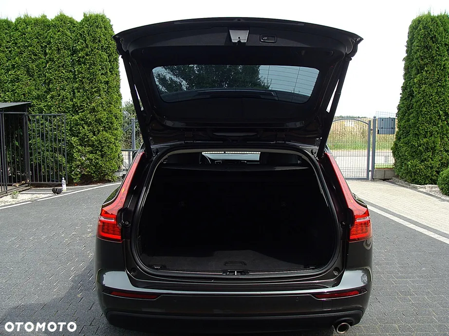Volvo V60 D3 Momentum Pro - 25