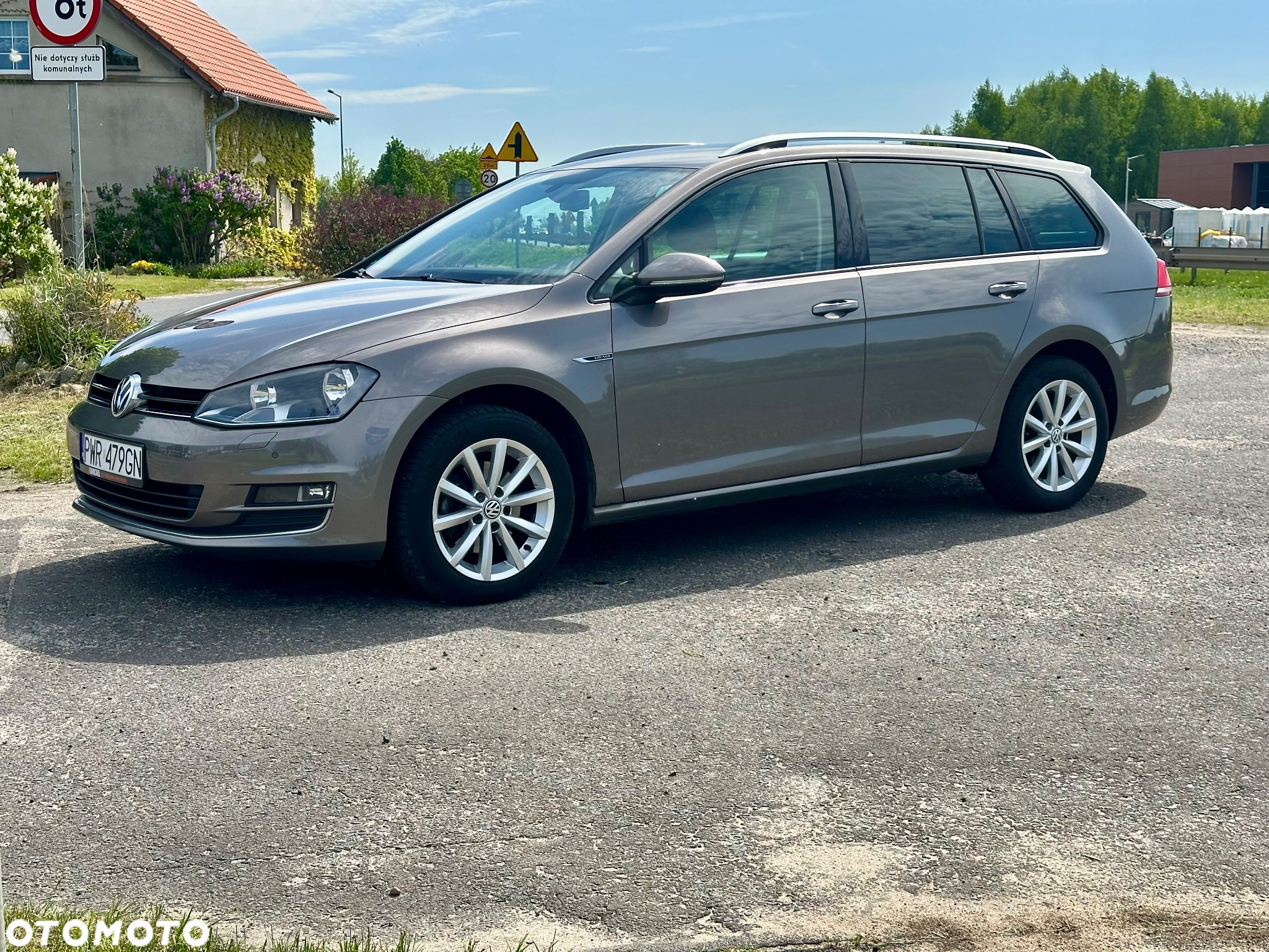 Volkswagen Golf 1.6 TDI BlueMotion Technology DSG Lounge - 2