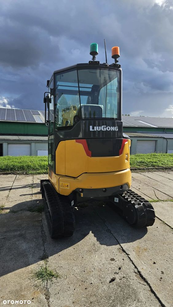 Liu Gong 9027 - 3