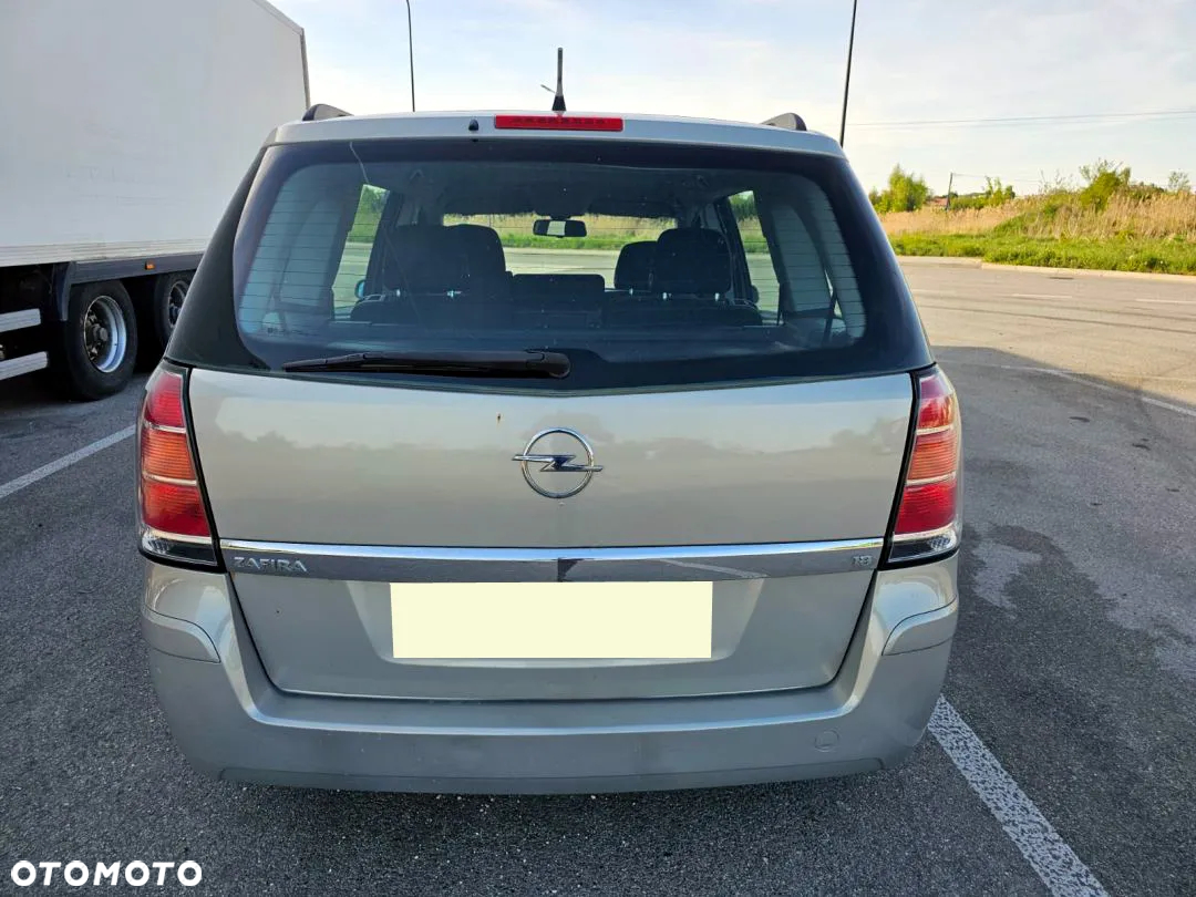 Opel Zafira 1.8 Cosmo - 28