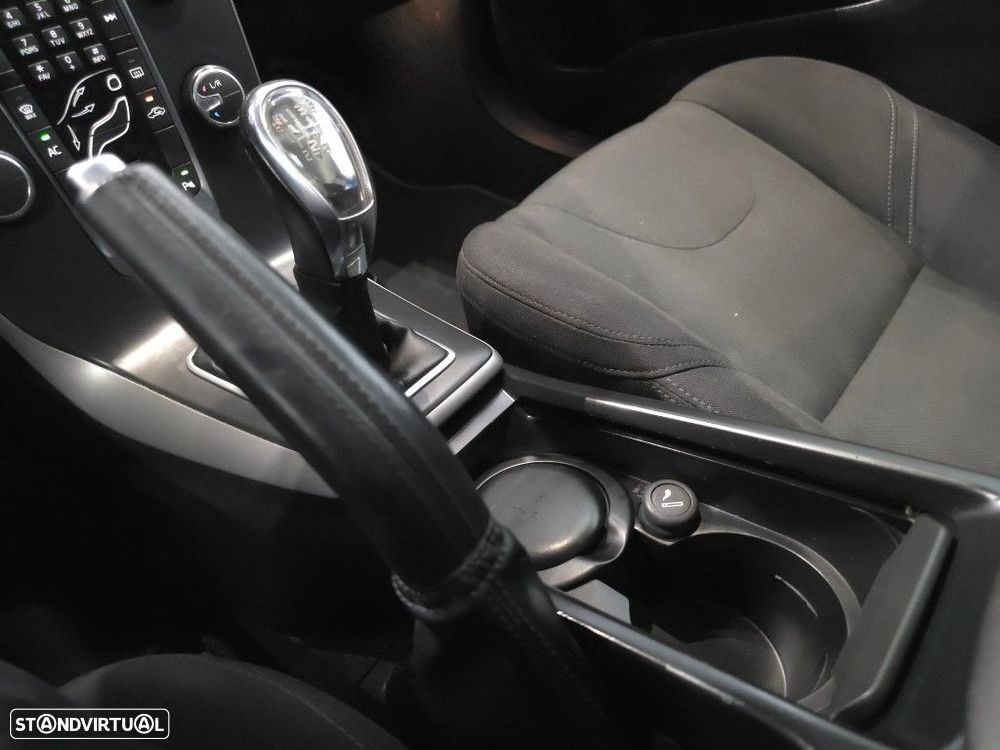 Volvo V40 1.6 D2 Momentum - 35