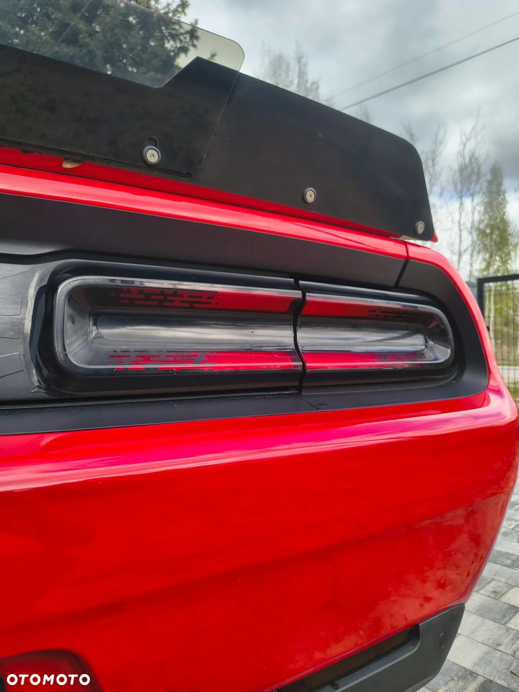 Dodge Challenger - 23