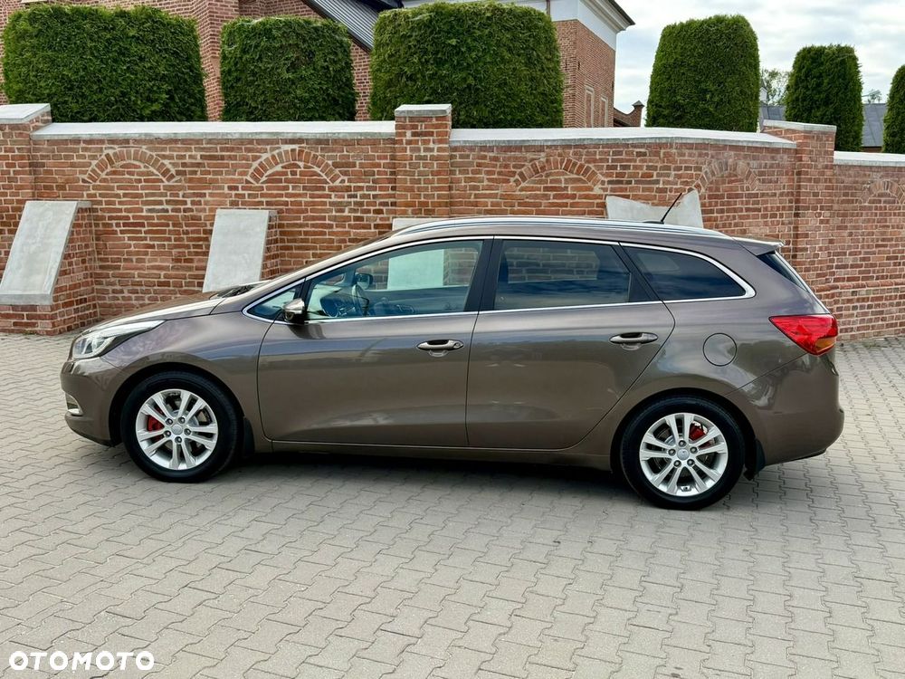 Kia Ceed 1.6 CRDi 128 Dream-Team Edition - 11