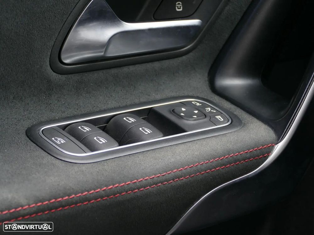 Mercedes-Benz A 250 e AMG Line - 34