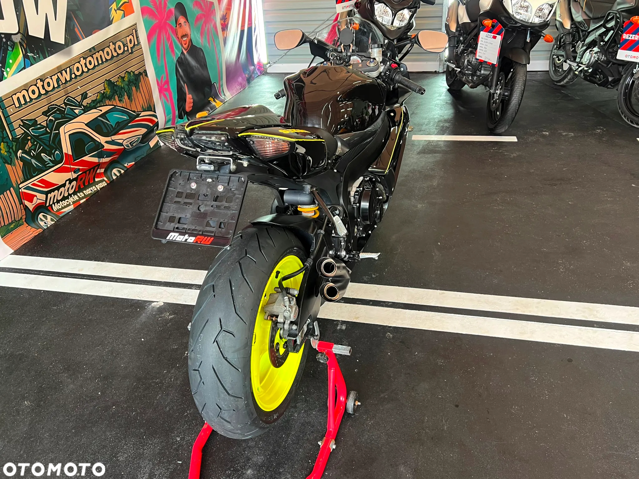 Suzuki GSX-R - 12
