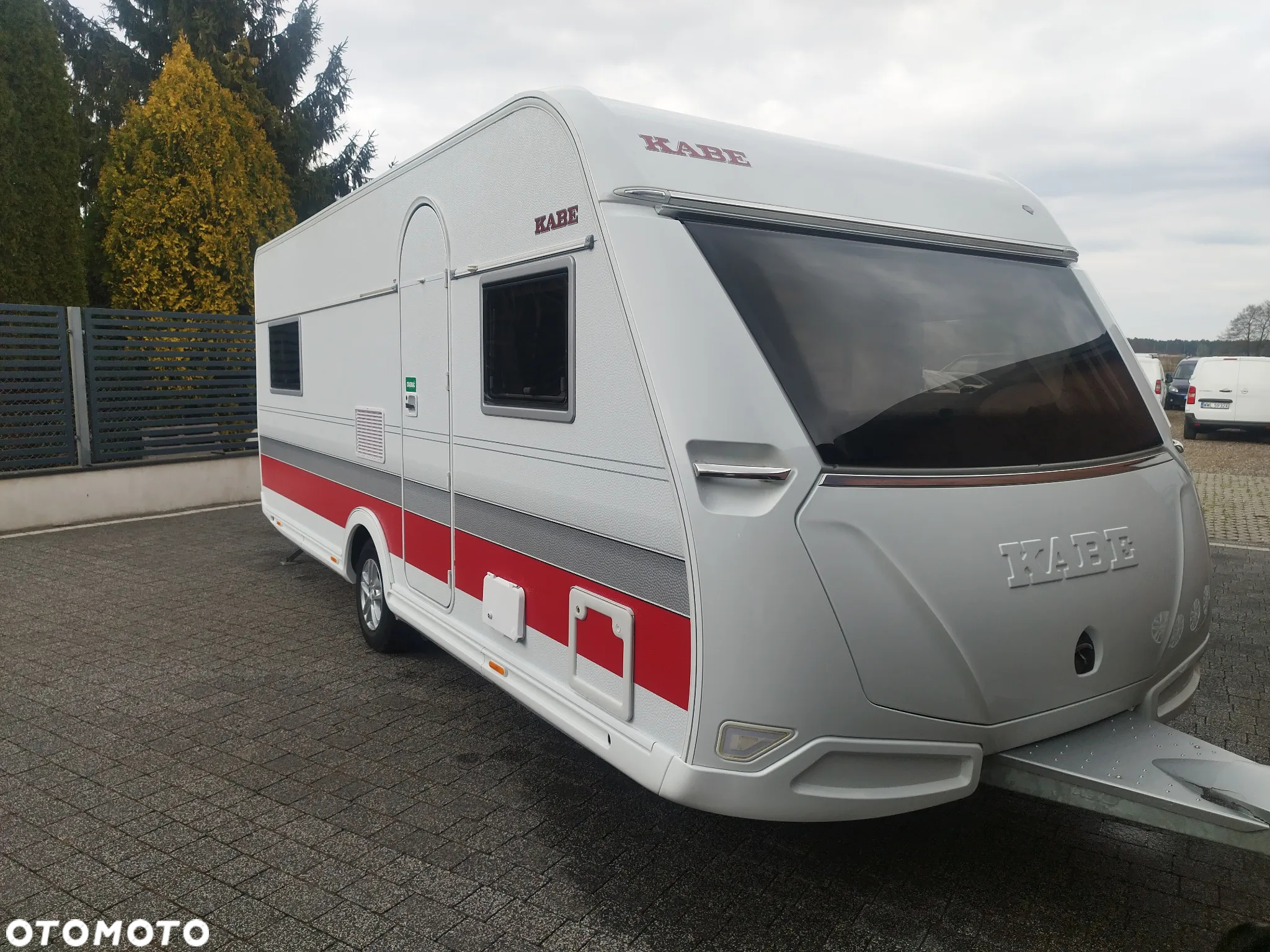 Kabe Kabe Royal 560 GLE - 2