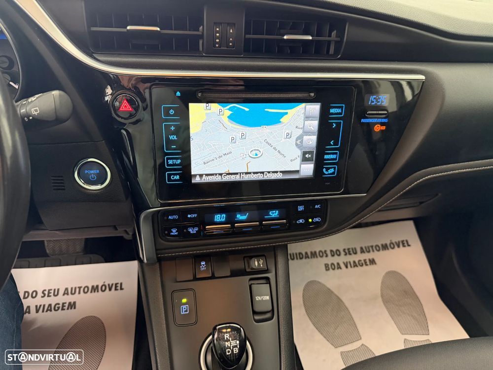 Toyota Auris 1.8 HSD Comfort +P.Sport+Navi - 32