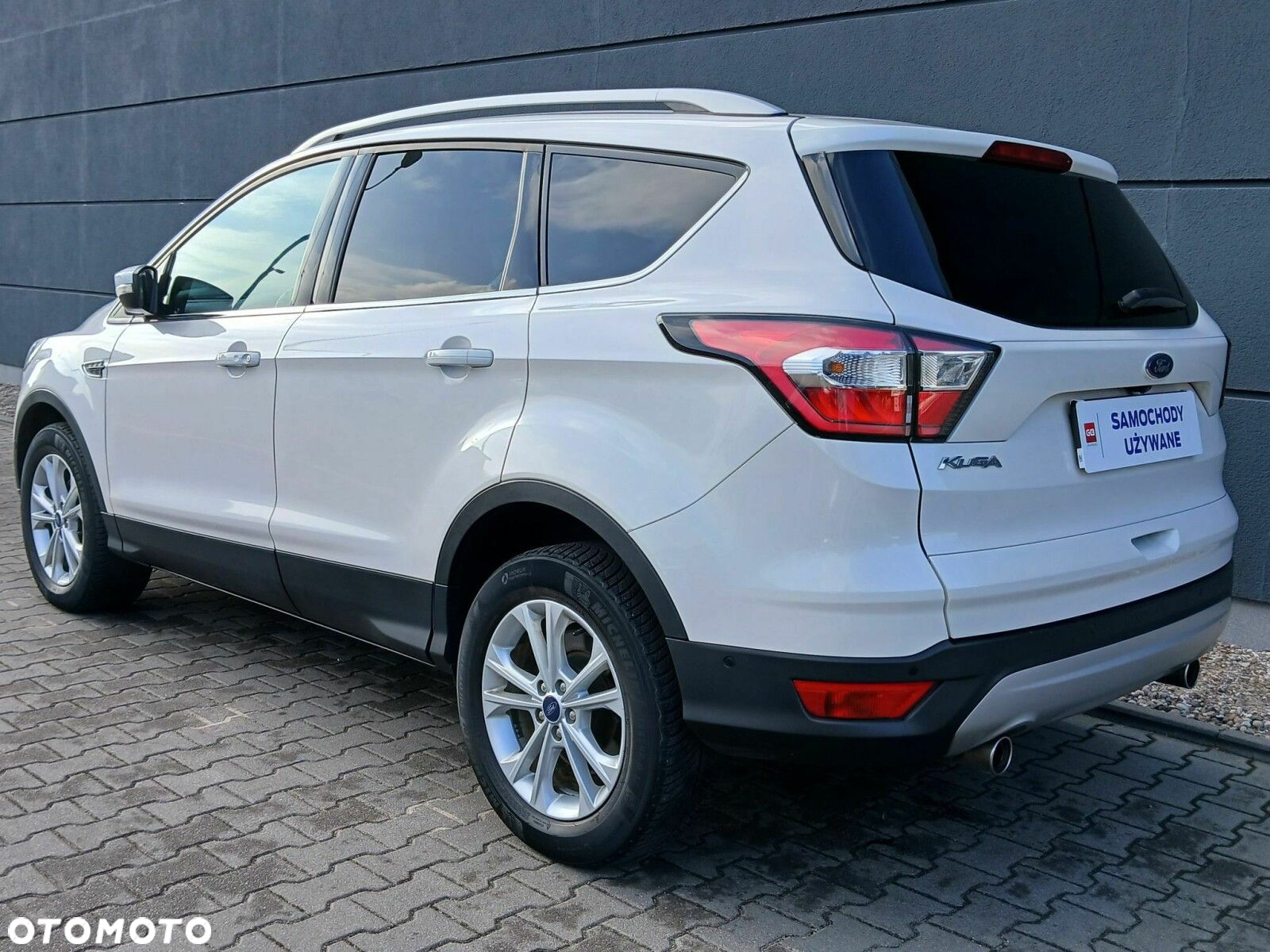 Ford Kuga - 10