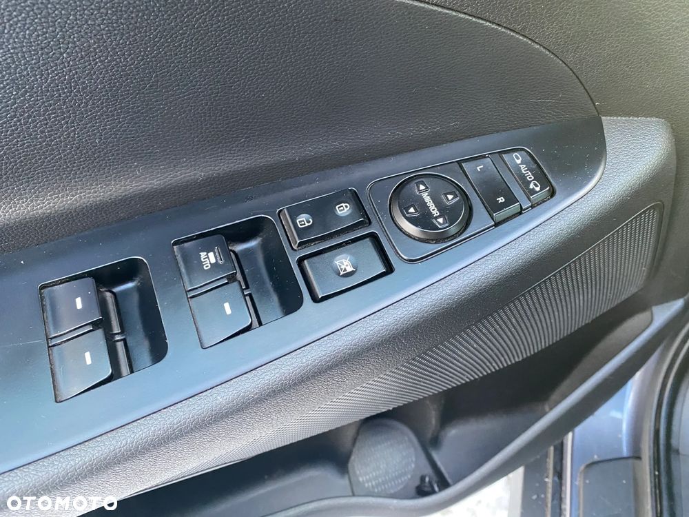 Hyundai Tucson 1.6 GDI BlueDrive GO 2WD - 19