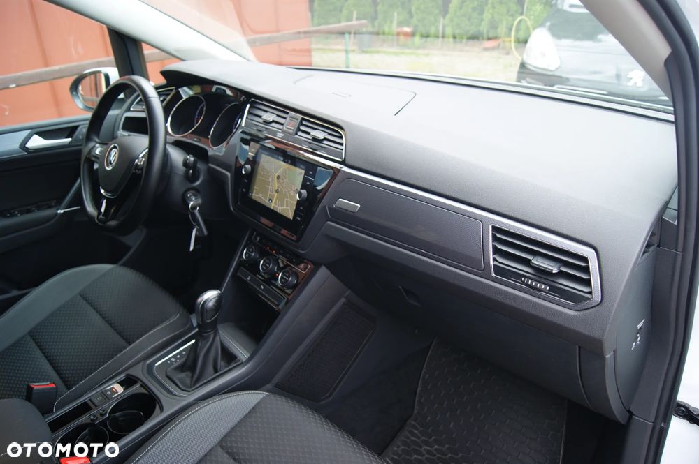 Volkswagen Touran 2.0 TDI SCR DSG ACTIVE - 39
