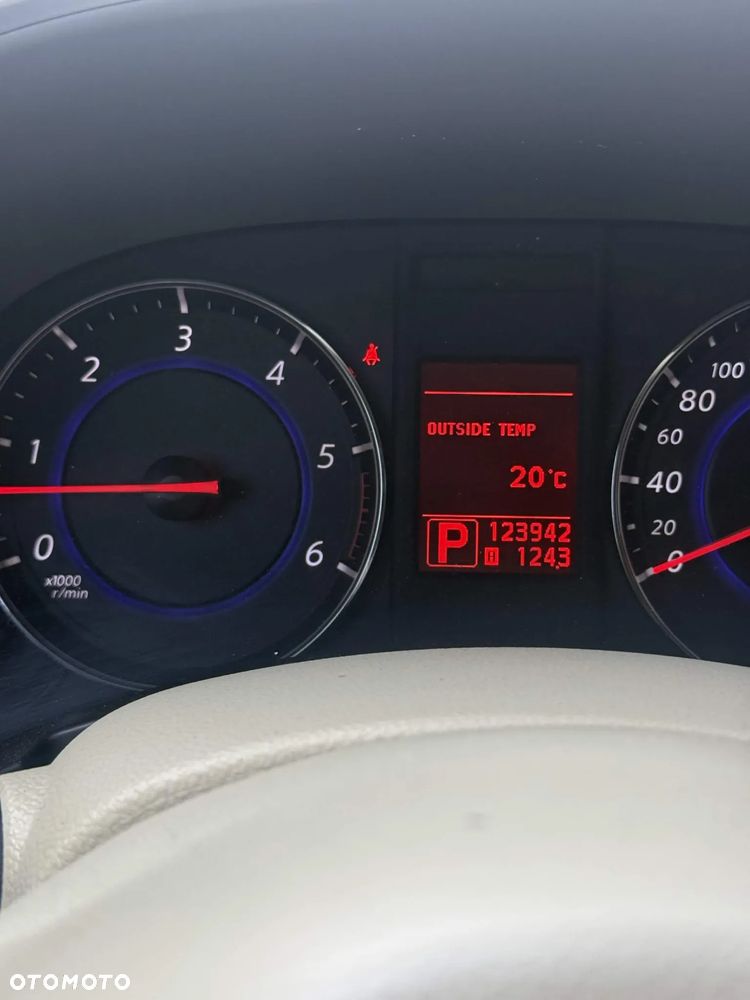 Infiniti FX FX30d S Premium - 9