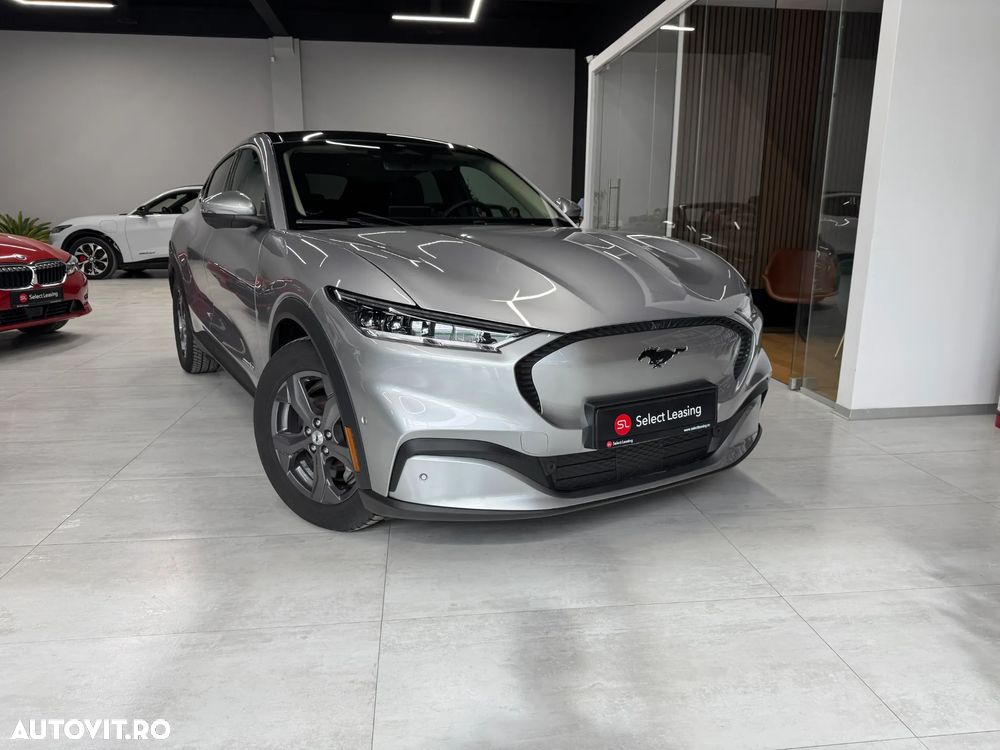 Ford Mustang Mach-E - 3