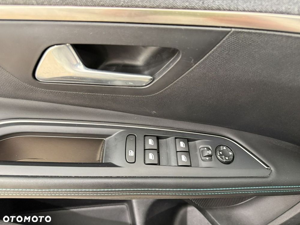 Peugeot 5008 - 15