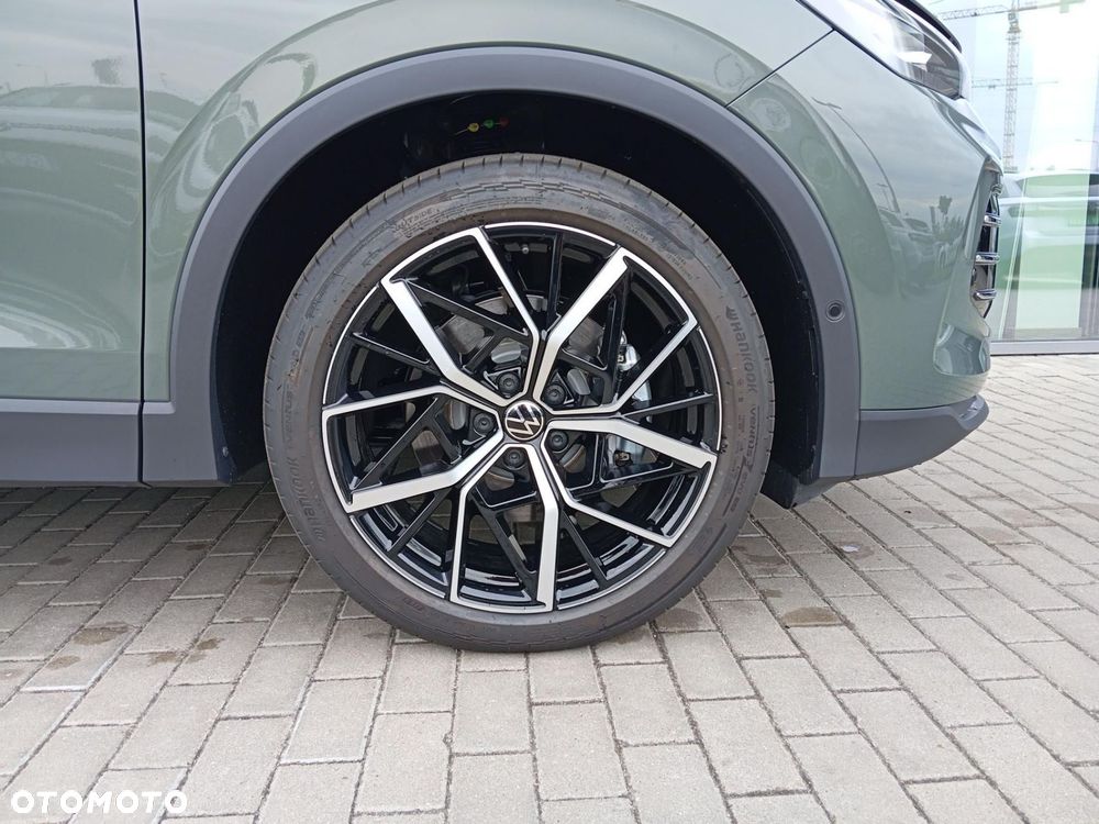 Volkswagen Tiguan - 19
