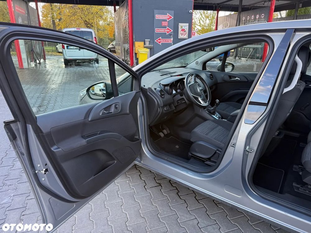 Opel Meriva - 36