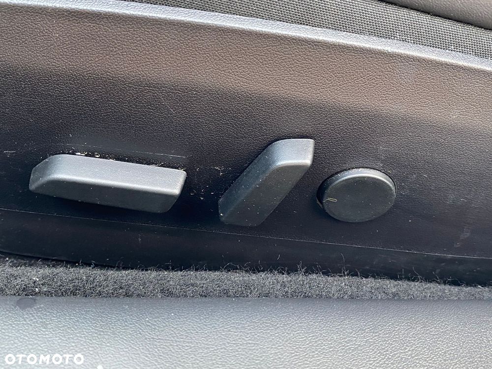 Tesla Model 3 - 20