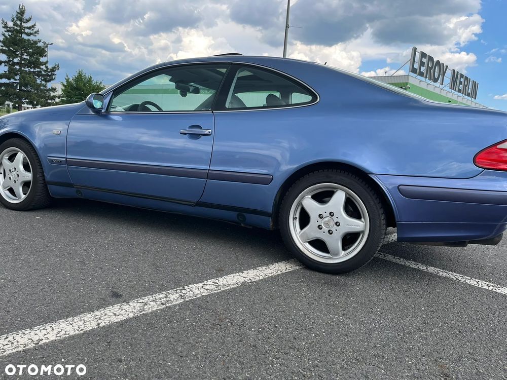 Mercedes-Benz CLK - 8