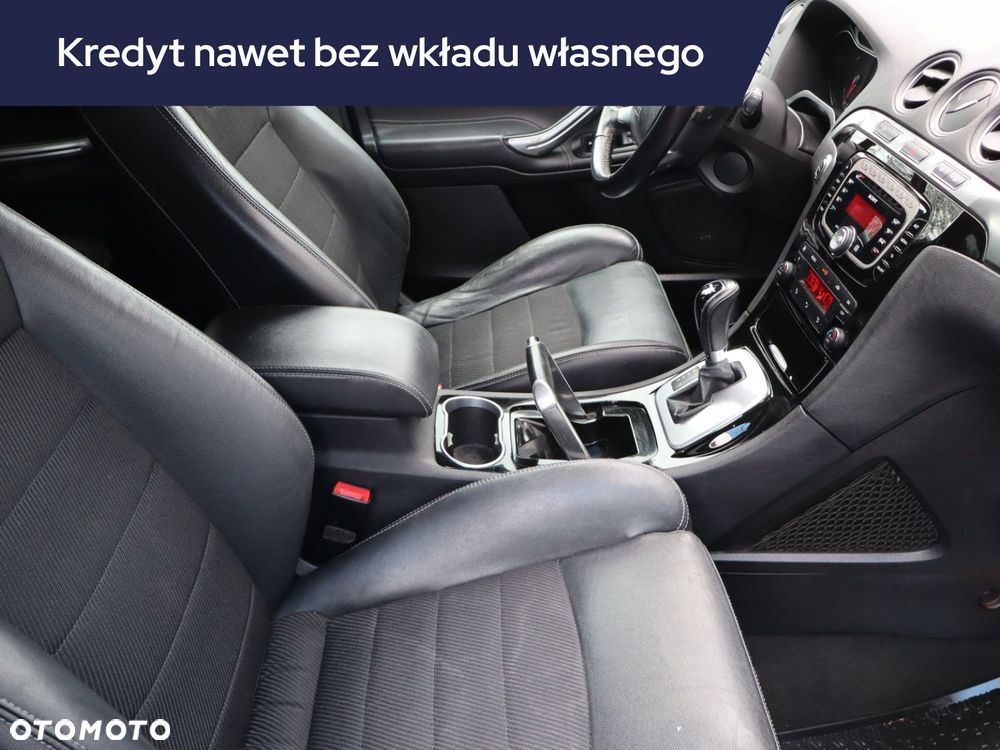 Ford S-Max - 11