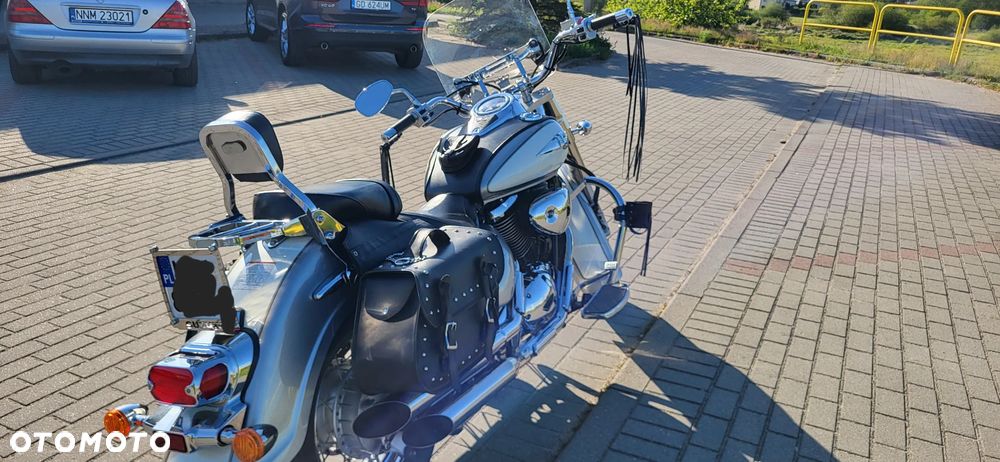 Suzuki VL 800 Volusia - 11