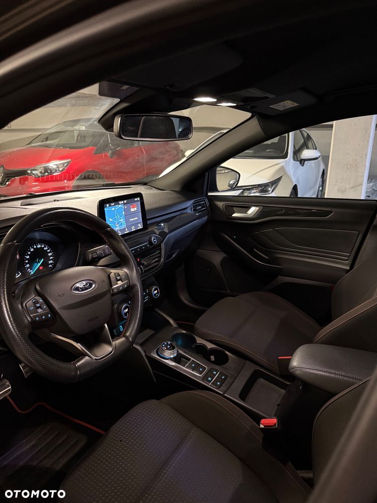Ford Focus - 8