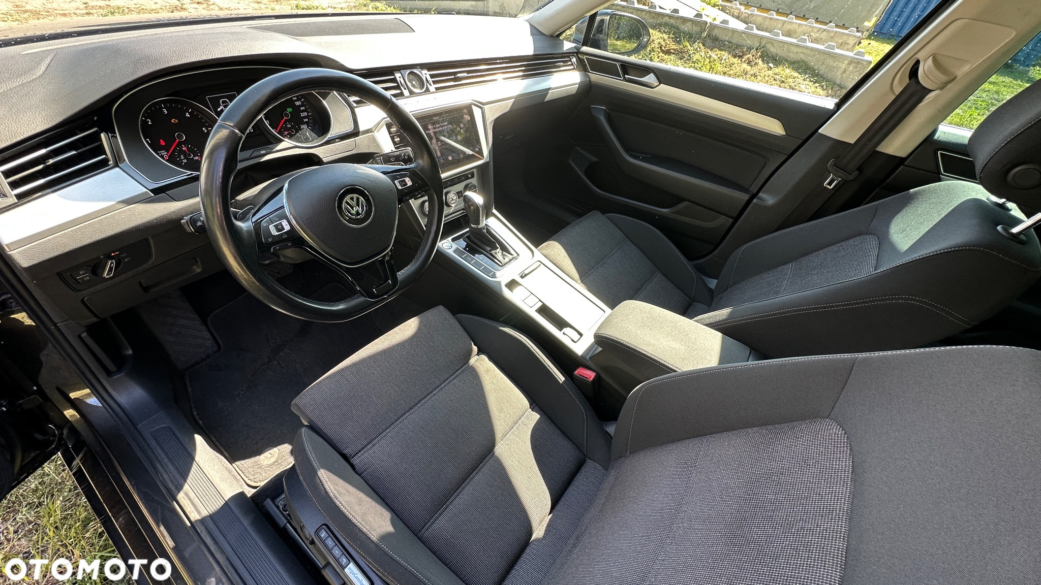 Volkswagen Passat 2.0 TDI (BlueMotion Technology) DSG Comfortline - 9