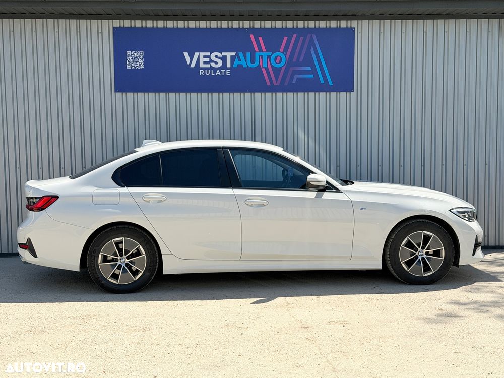 BMW Seria 3 320i AT - 28