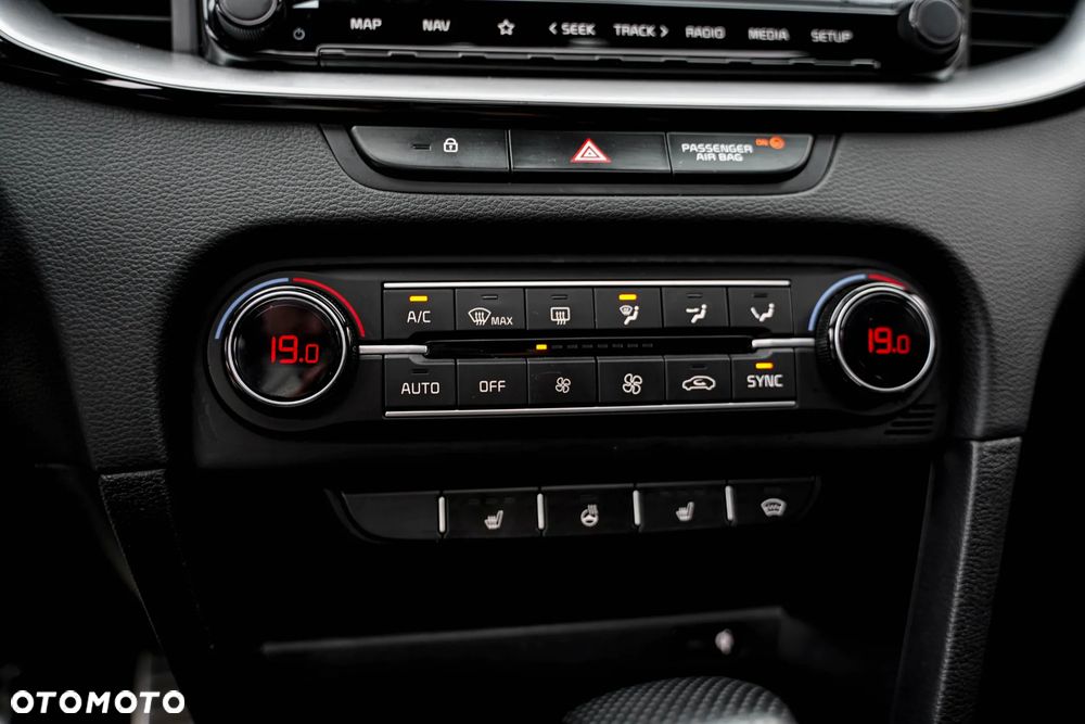 Kia ProCeed 1.6 T-GDI GT DCT - 30
