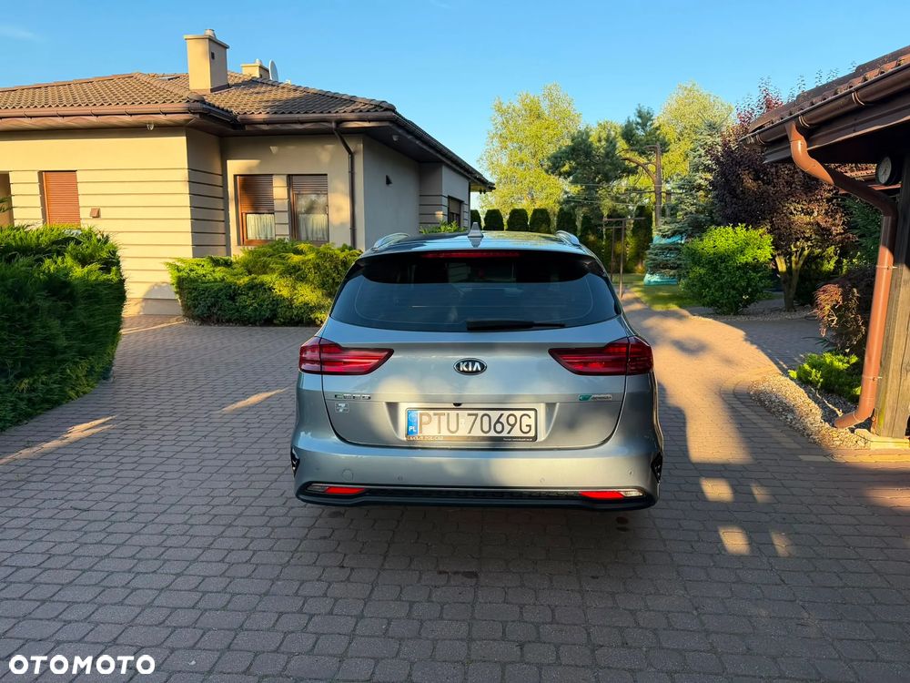 Kia Ceed 1.6 CRDi mHEV L - 4