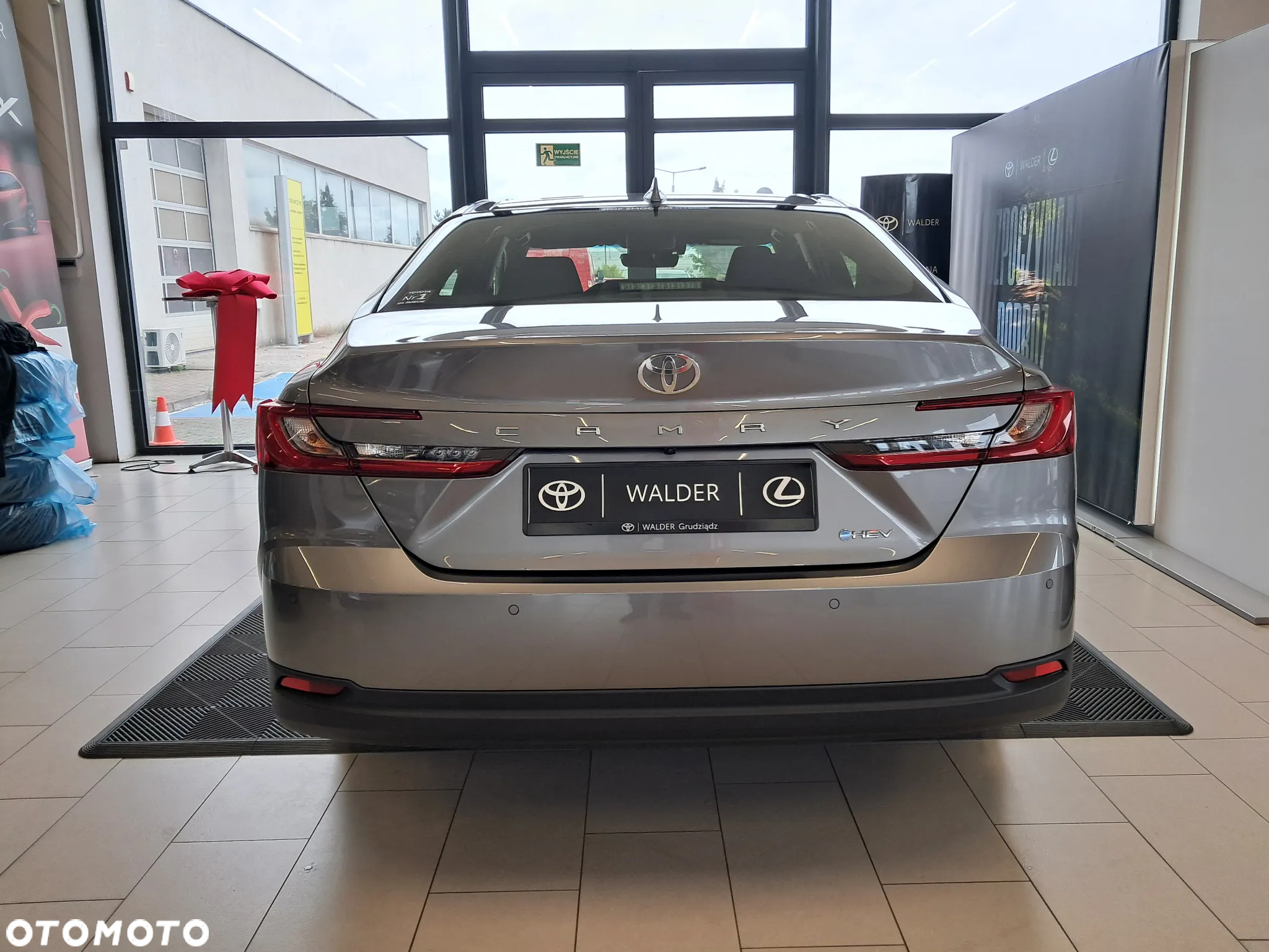 Toyota Camry 2.5 Hybrid Dynamic Force Comfort e-CVT - 4