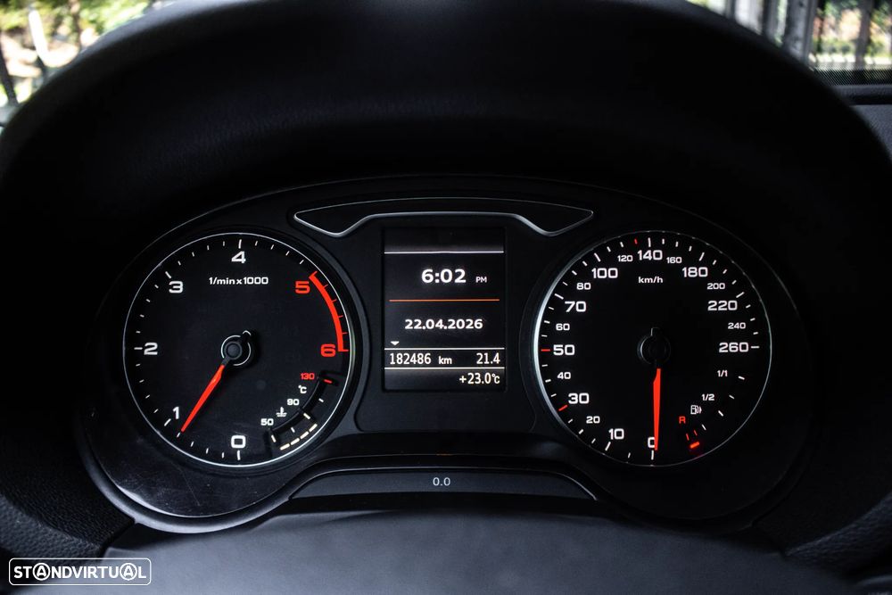 Audi A3 1.6 TDI Design - 16