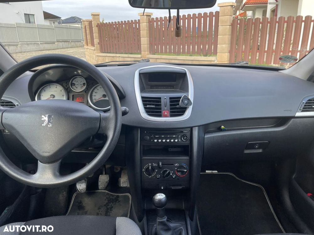 Peugeot 207 1.4E 16V Trendy - 8